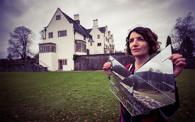 Di Mainstone: Time Mirror